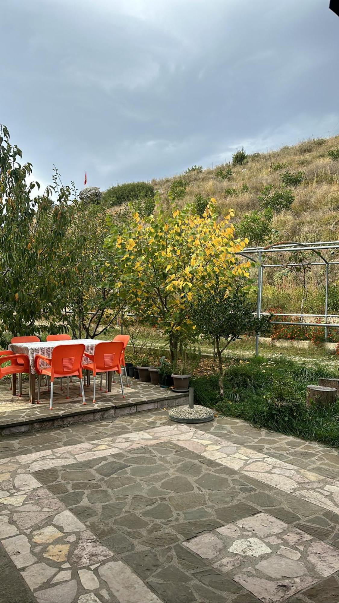 Bujtina Hader Xhebro Hostel Tepelene Buitenkant foto